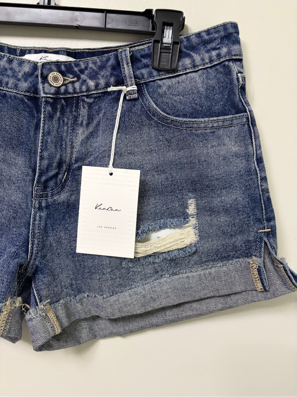 NWT KanCan Beren Mid Rise Distressed Cuffed Denim Shorts KC5142YT Size 27 / W7 - Picture 4 of 13